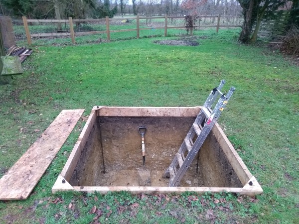 Hole1